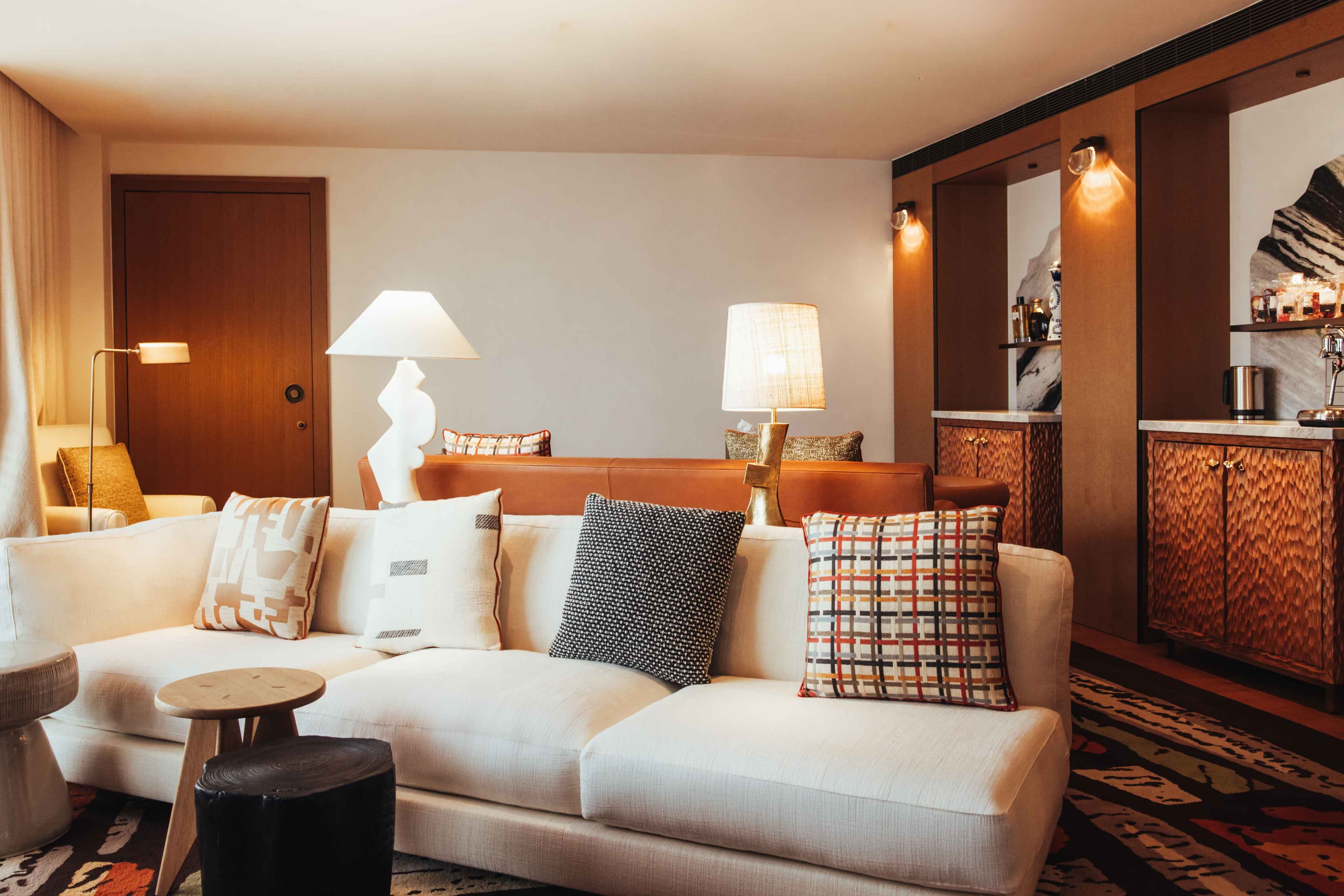 Signature Suite